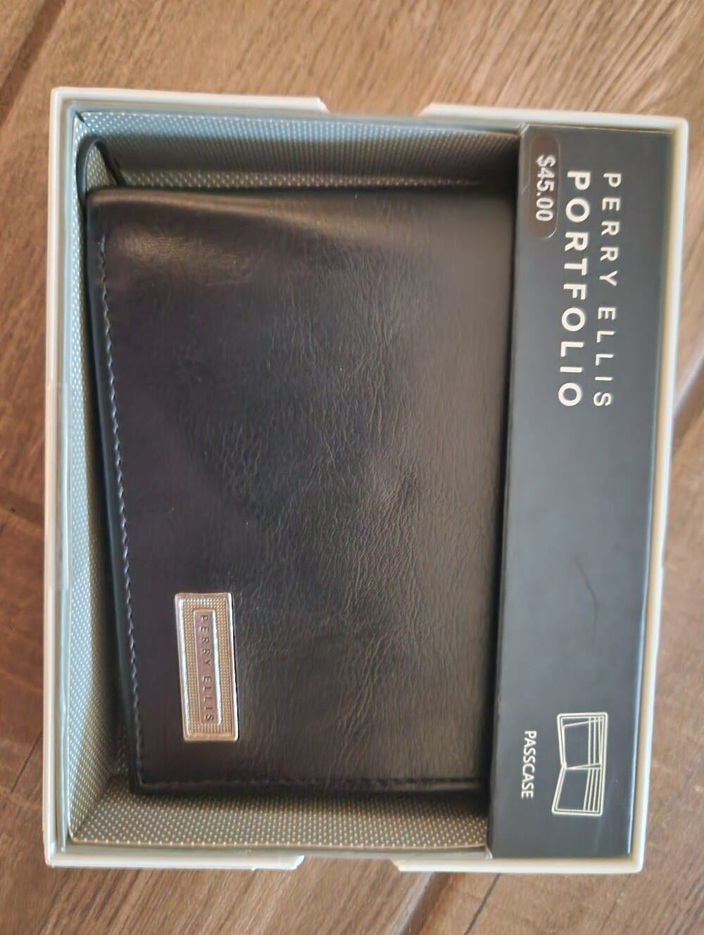 Perry Ellis Black Leather Men's Card & ID Wallet
